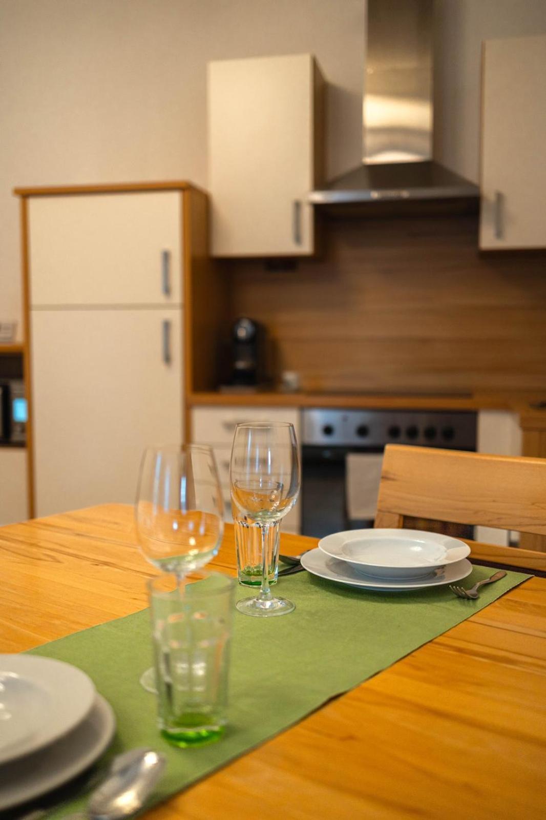 Orchidea Apartman โมชนมายารูวาร์ ภายนอก รูปภาพ