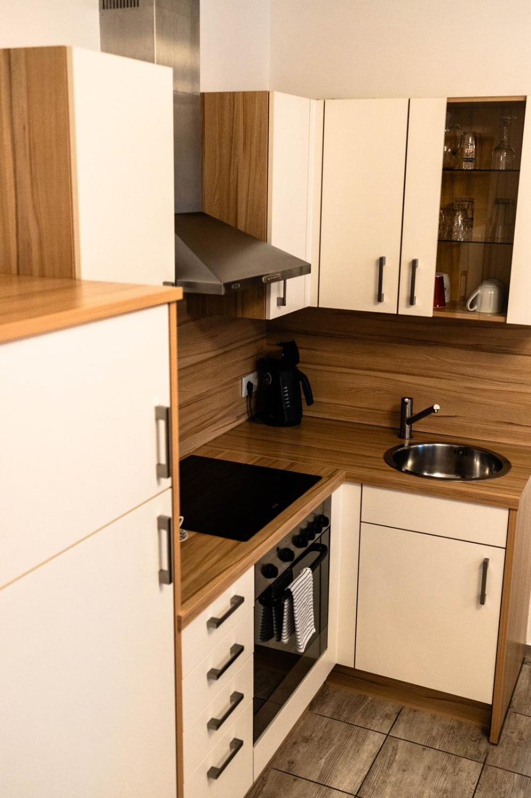 Orchidea Apartman โมชนมายารูวาร์ ภายนอก รูปภาพ